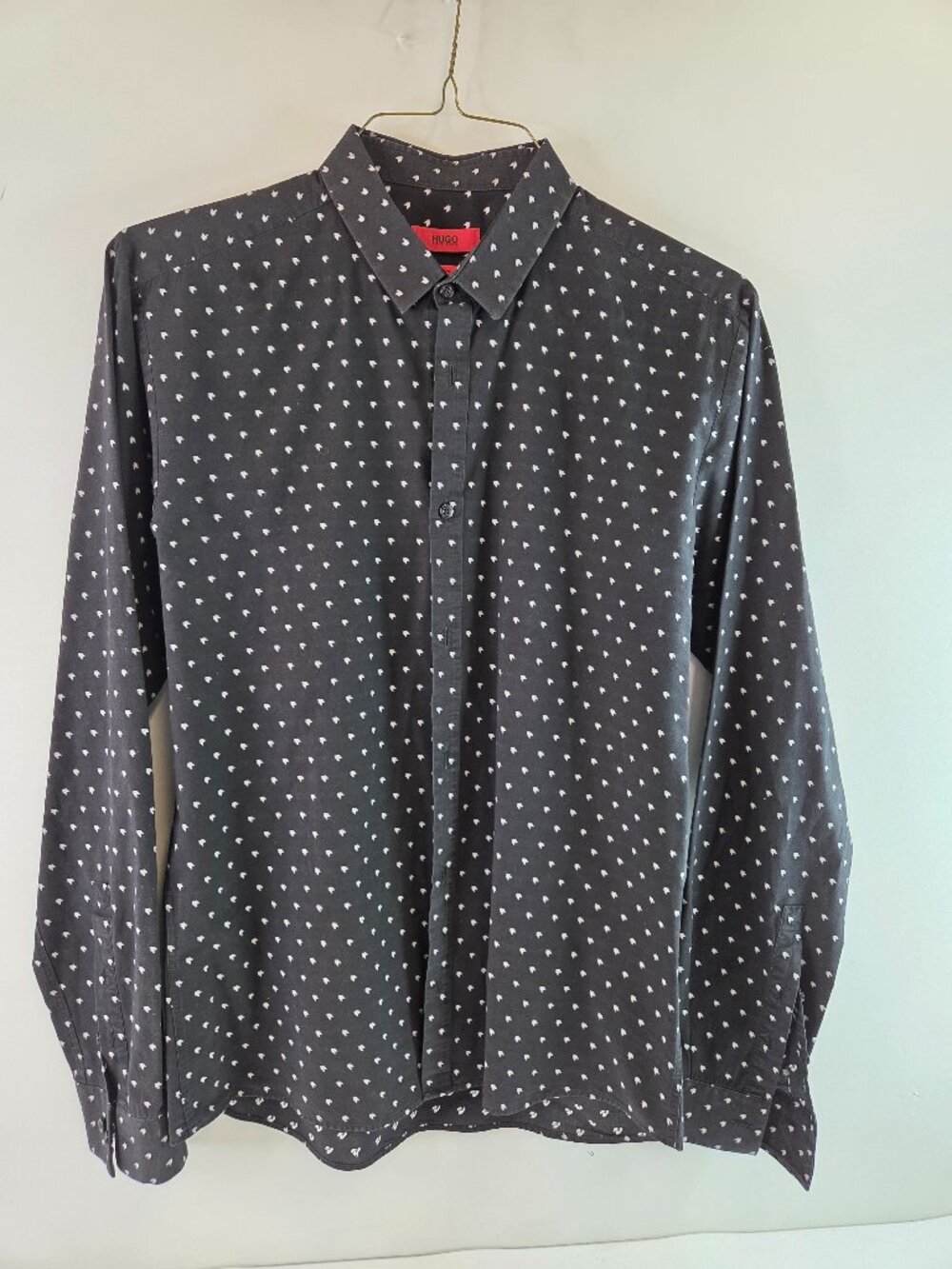Hugo Boss Mens Slim Fit Dress Shirt Size Medium Black w/ White Chevron Pattern